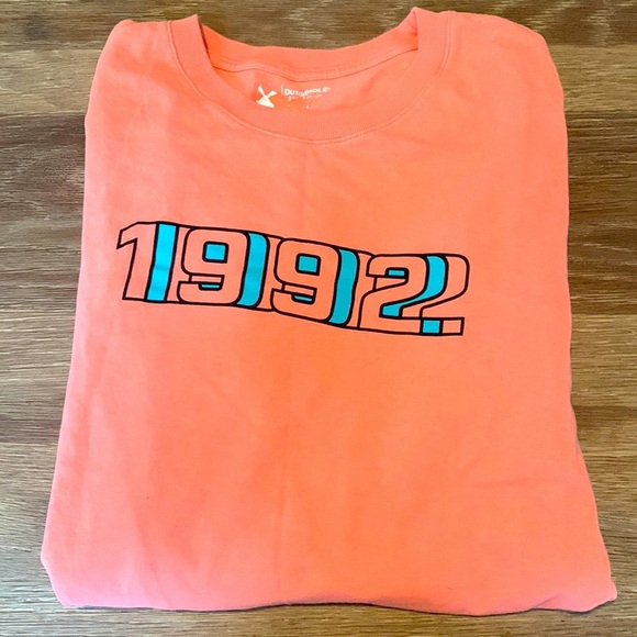 ✌️Dutch bros t-shirt medium - Picture 1 of 7